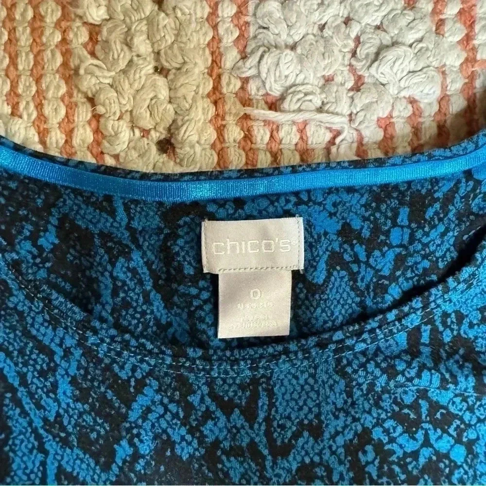 Snake print blue long sleeve top - Picture 2 of 3